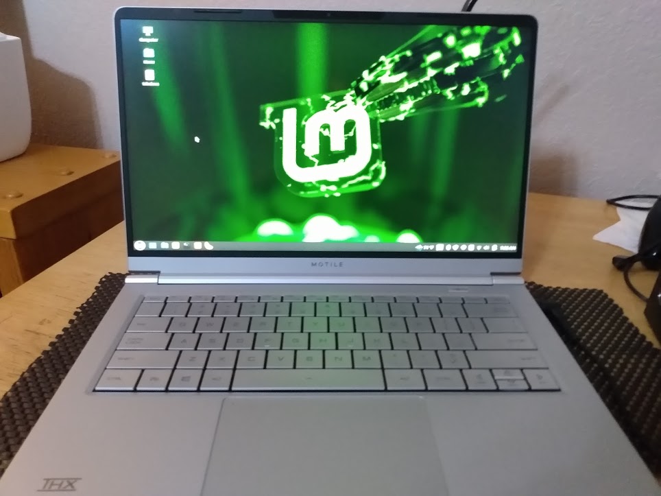 Running Linux on the Motile 14 laptop